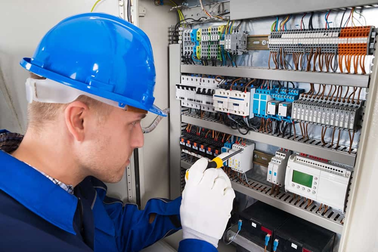 Elektroniker für Energie- und Gebäudetechnik (m/w/d) bei Elektro Dinaj in Tübingen