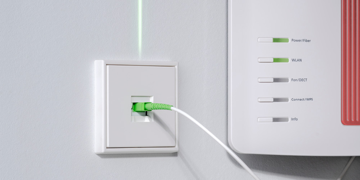 Die neuen Glasfaser-Anschlussdosen bei Elektro Dinaj in Tübingen