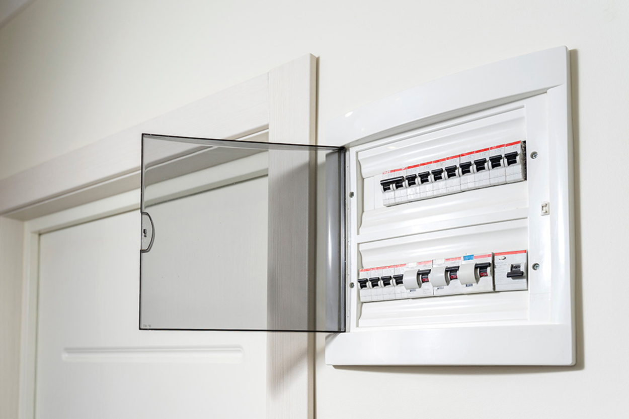 Über­spannungs­schutz bei Elektro Dinaj in Tübingen
